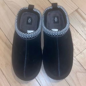 UGG Tazz Platform Mule size 8